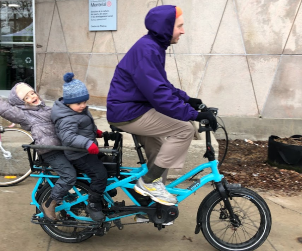 Essai de vélo-cargo au lancement de LocoMotion Plateau en 2022