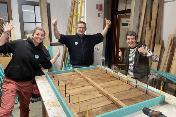 Fabrication d'une plateforme pour remorque à vélos par le comité LocoMotion Sud-Ouest